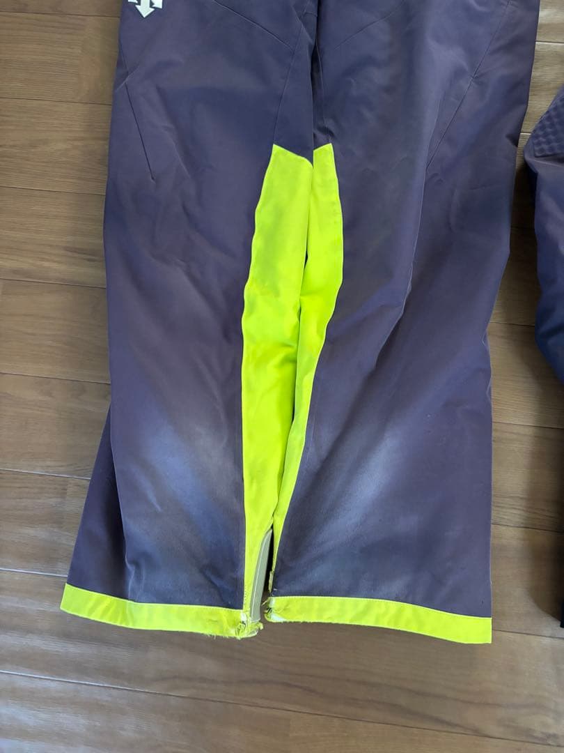 デサント DESCENTE スキーウェア 上下セット 中古　サイズXO/O
