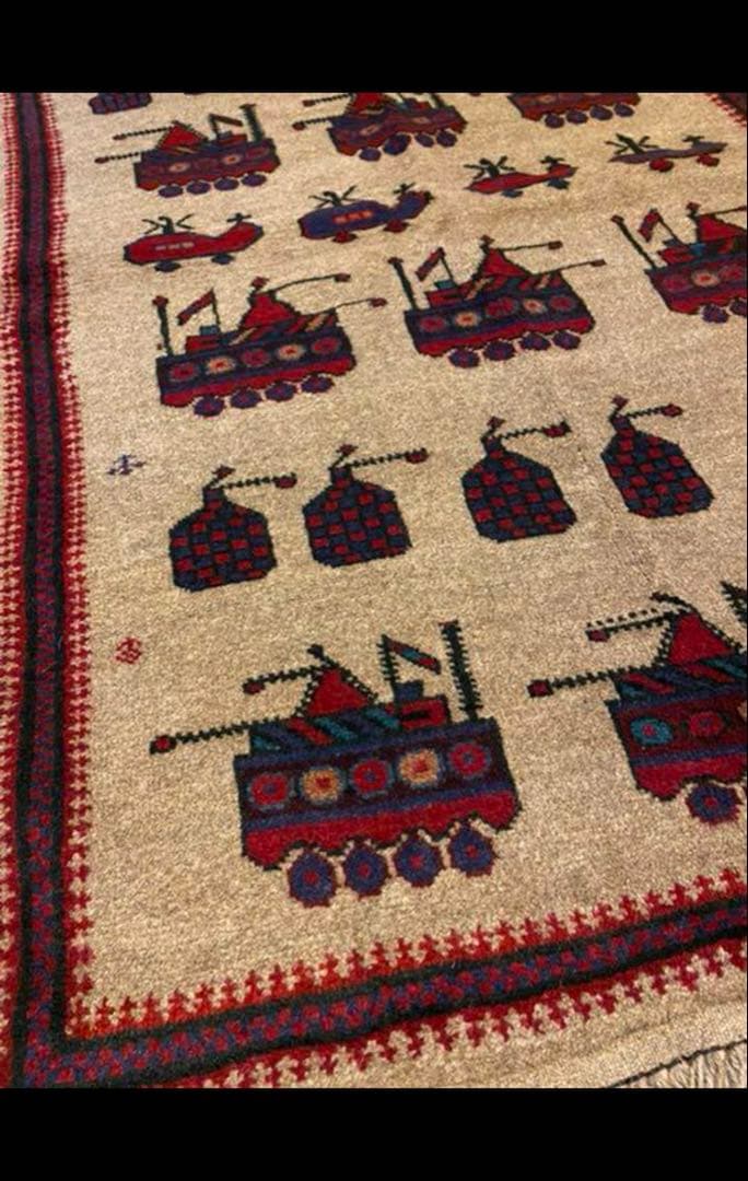 アフガニスタンヴィンテージストーリーラグ war rug 91x144cm