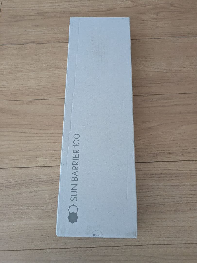 サンバリア100　折りたたみ日傘 ２段折 フリル フロスト　グレー　木曲がり手元