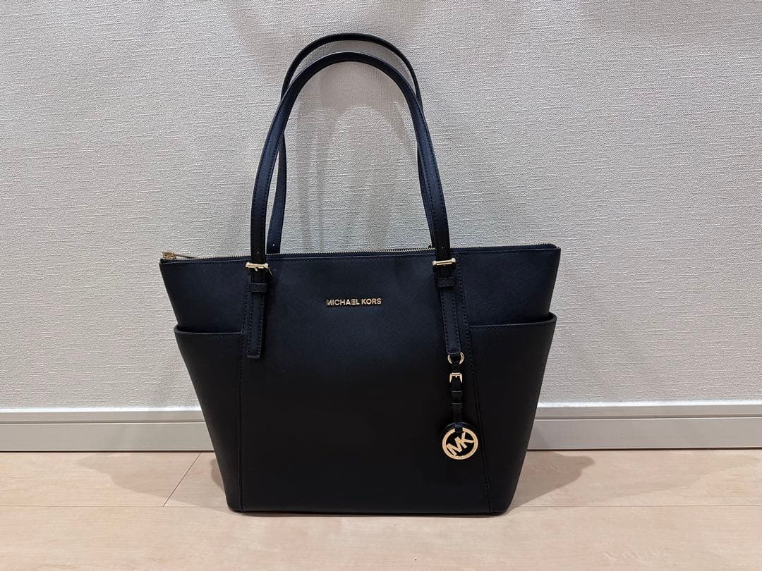 【美品】MICHAEL KORS ブラック トートバッグ　通勤　就活