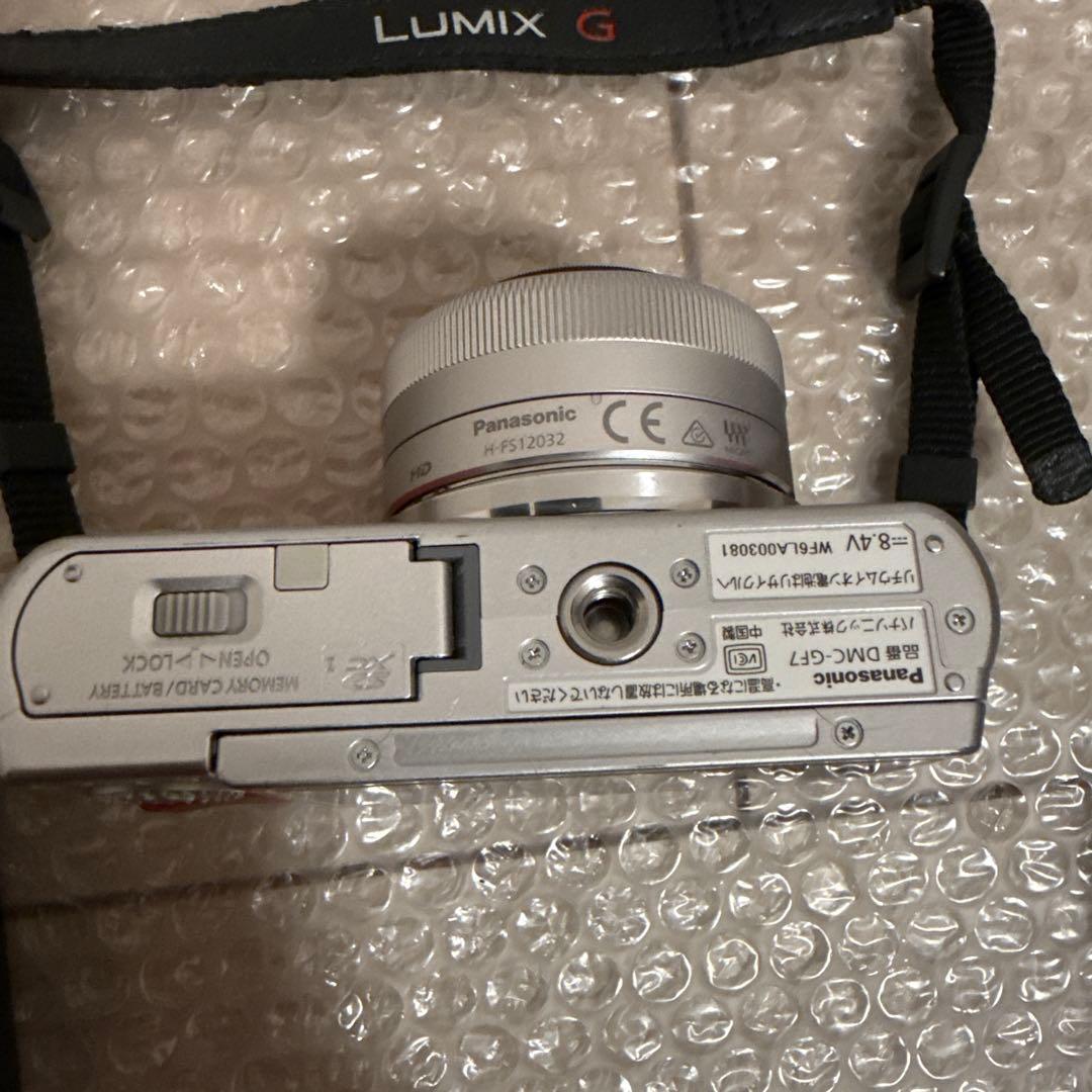 ミラーレス一眼　Panasonic DMC-GF7