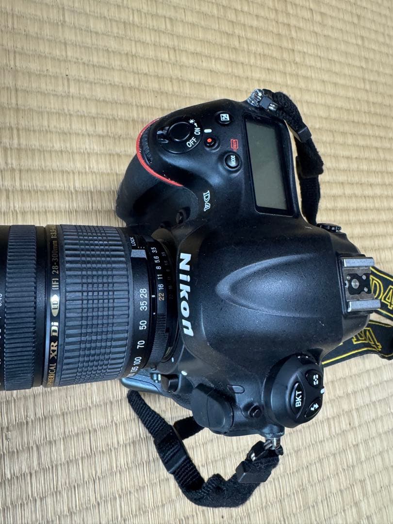 【美品】Nikon D4 デジタル一眼レフカメラ 18-105mmレンズ付