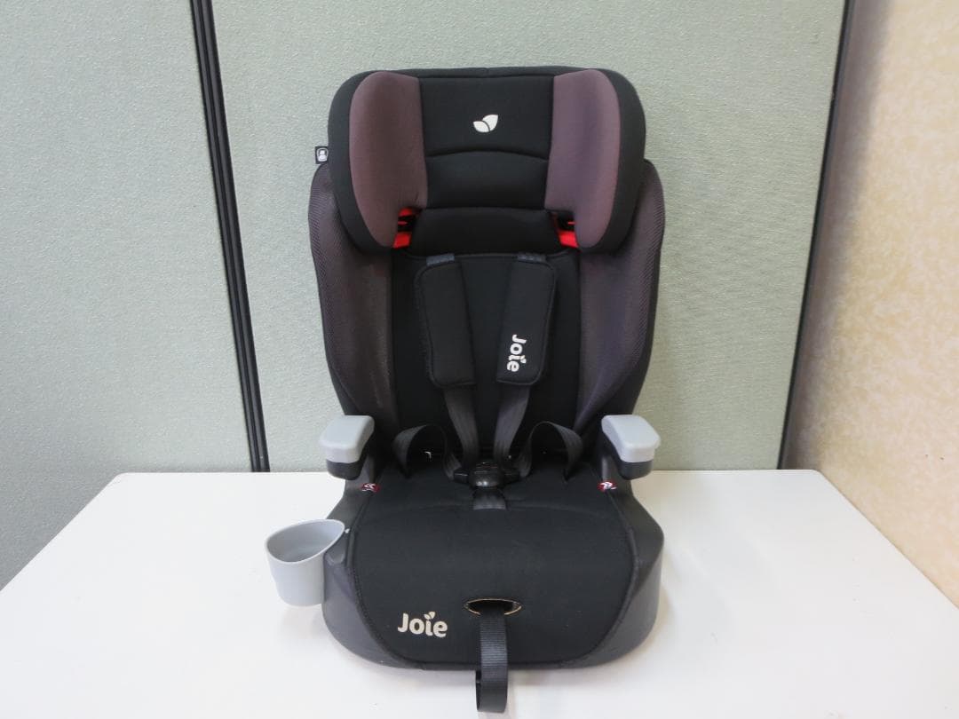 ジョイー　エレベート　ジュニアシート・チャイルドシート