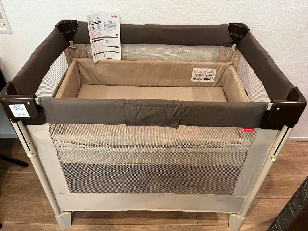 ココネルエアー　折りたたみ式ベビーベッド