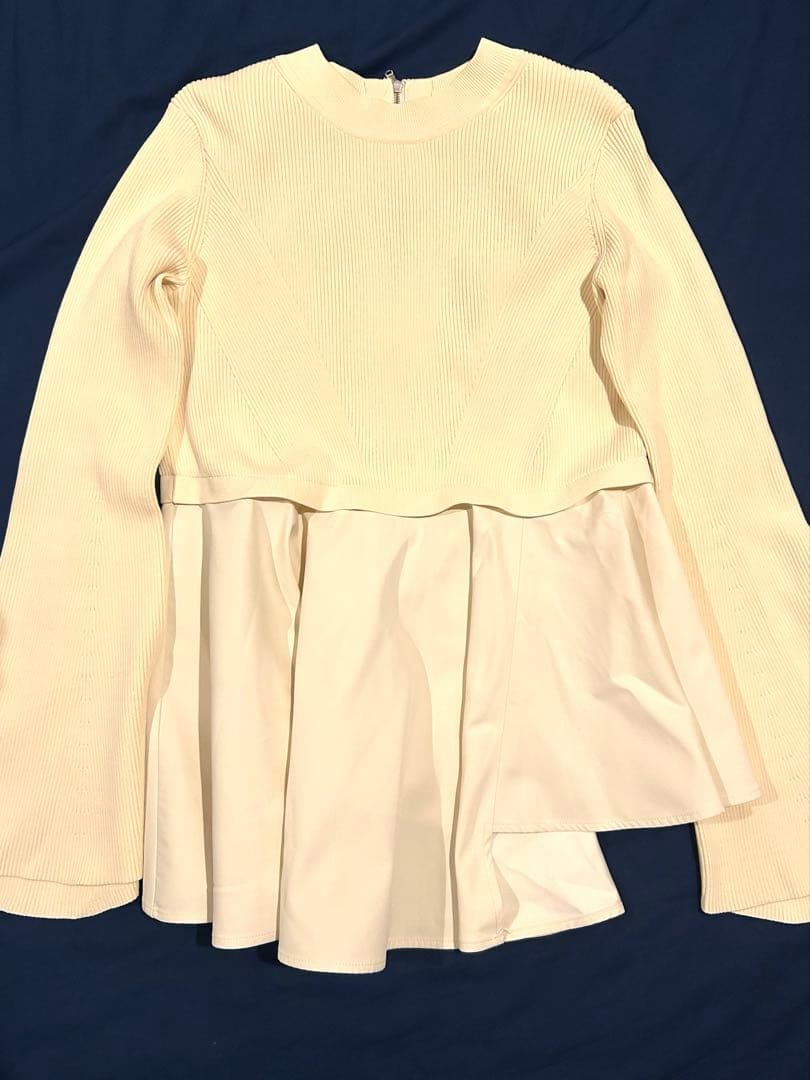 ADAM ET ROPE' アダムエロペ ペプラムコンビニットプルオーバー 白