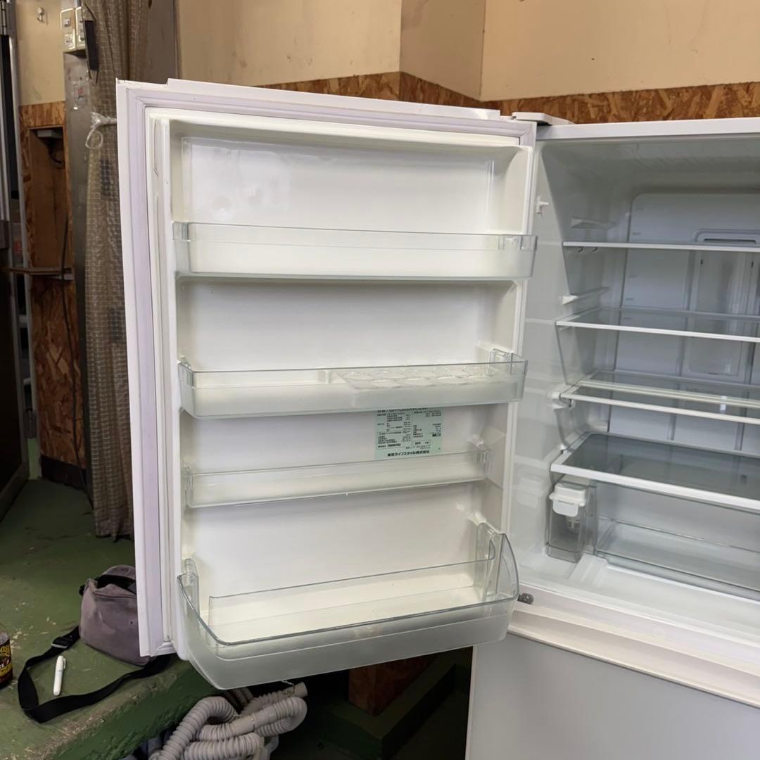 313 東芝　大型冷蔵庫　300L強　小型　家庭用　自動製氷　ガラスパネル