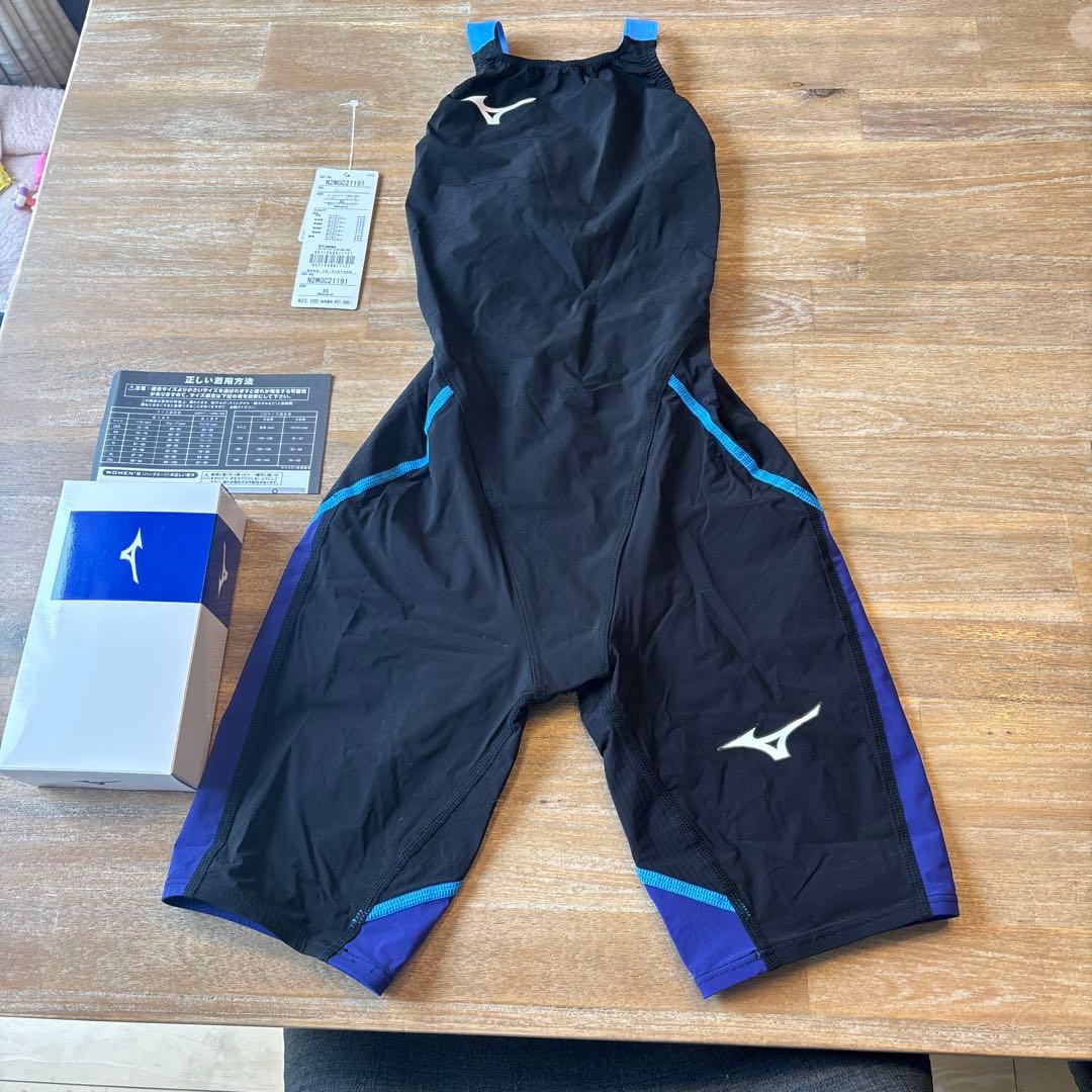 美品　ミズノ　高速水着　XS
