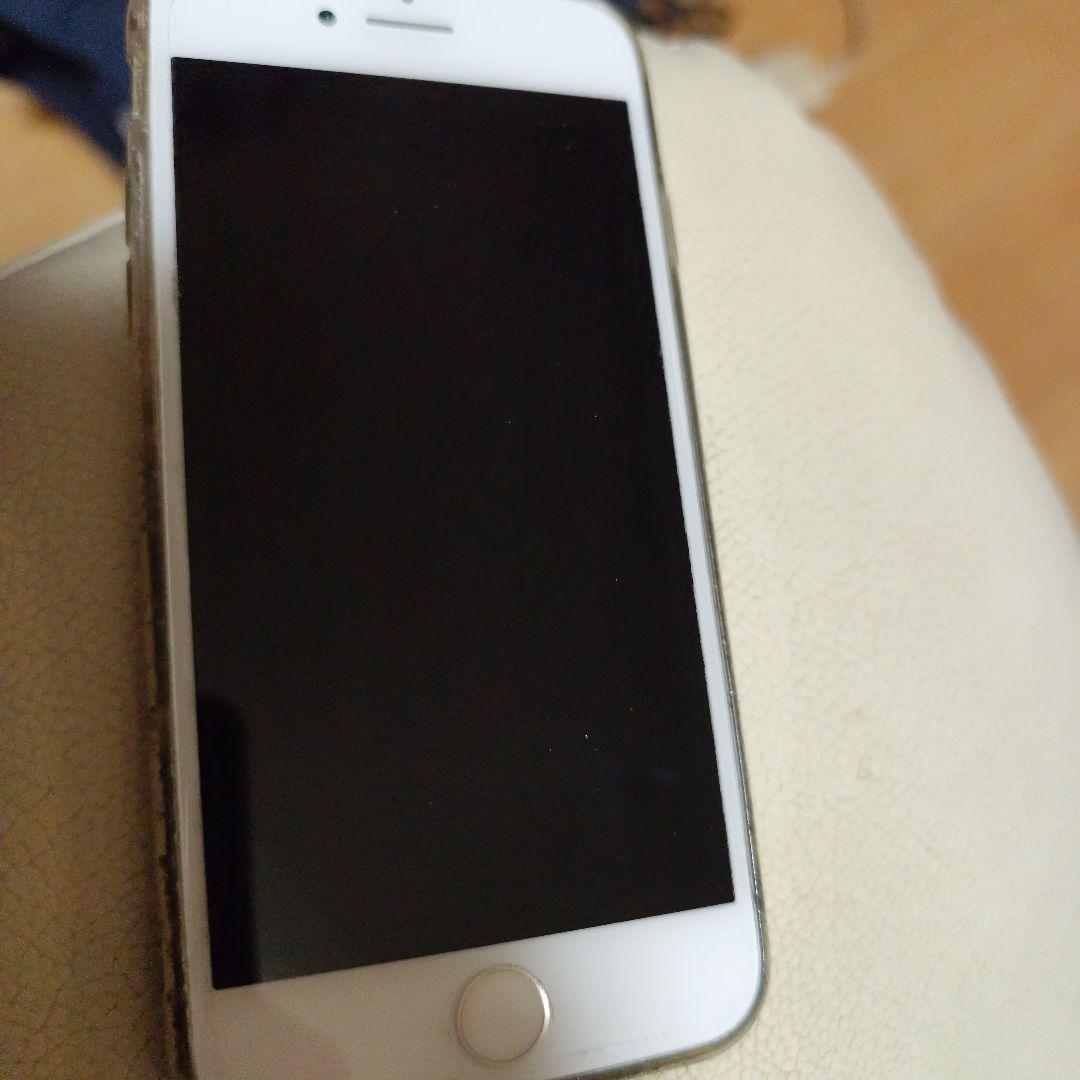 Apple iPhone 8 本体　シムフリー　シルバー