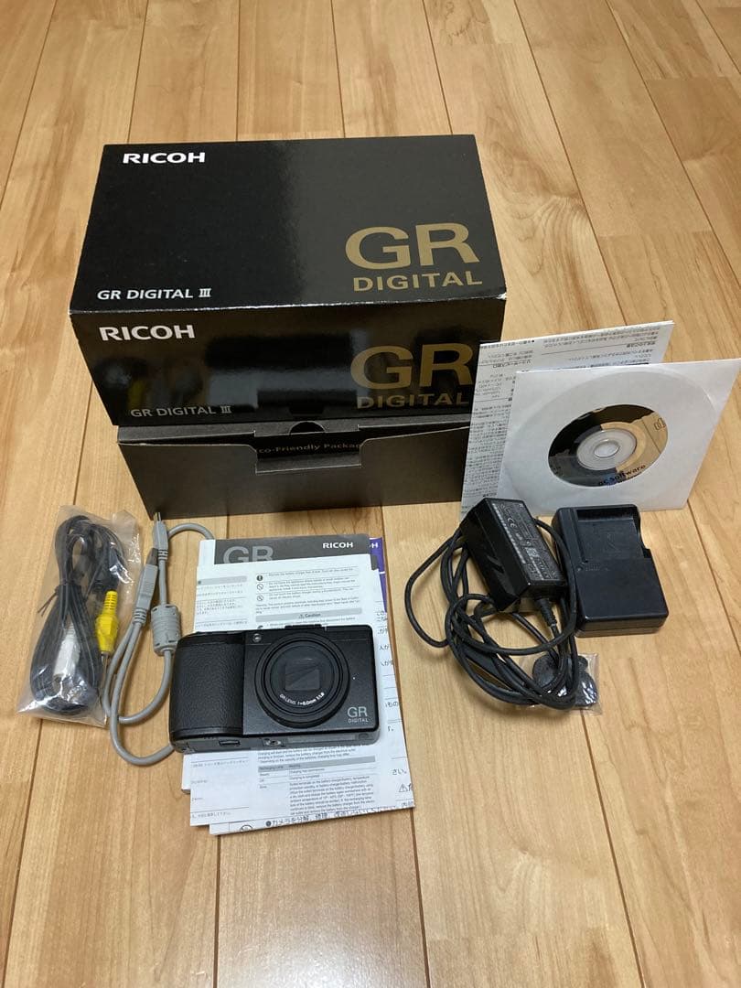 極美品 RICOH GR DIGITAL III《 元箱付》