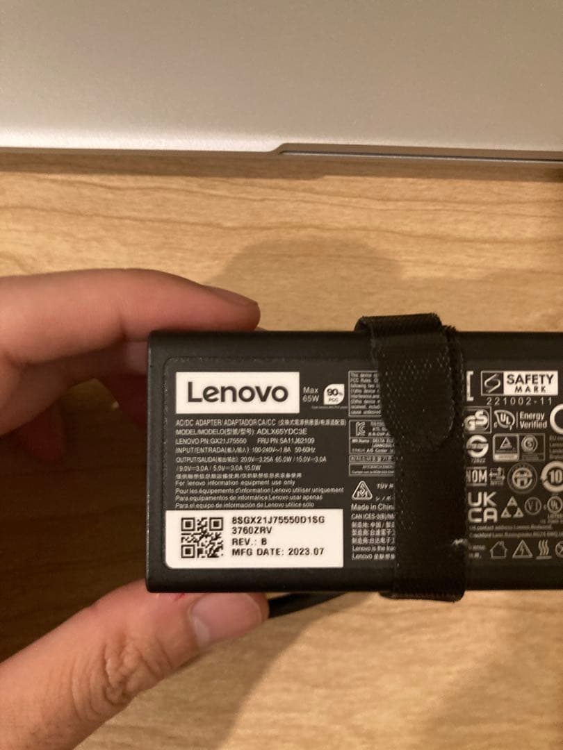 【エビフライ台風】Lenovo IdeaPad Slim 5i Gen 8