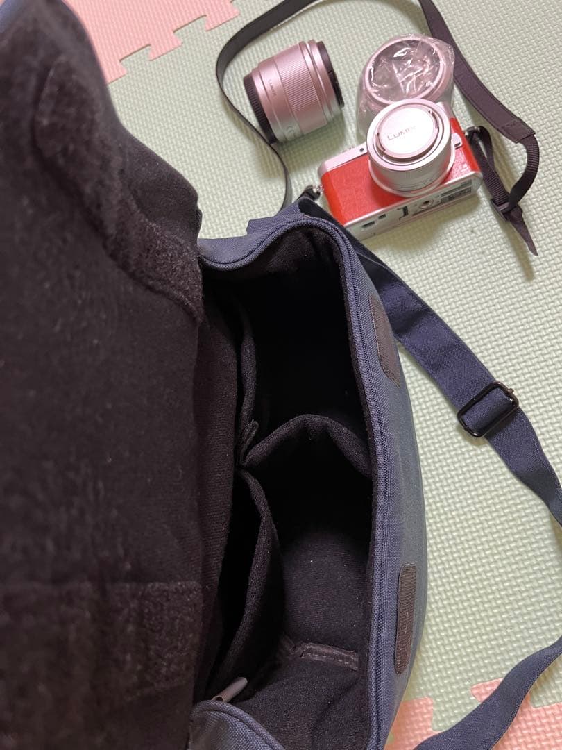 カメラ　Panasonic LUMIX DC-GF9W デジタル一眼レフ