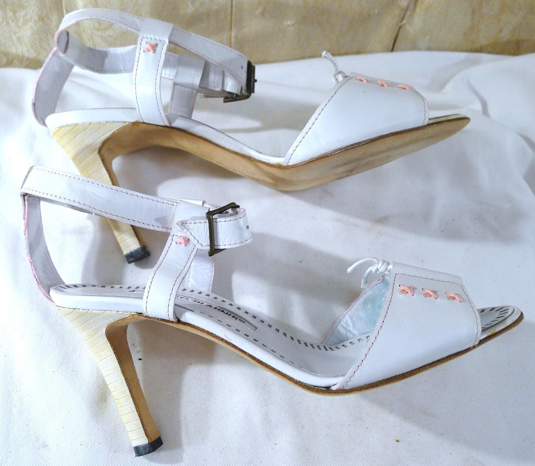 【マノロブラニク】ホワイト＆PINKカラーミュールパンプス美品 23㎝