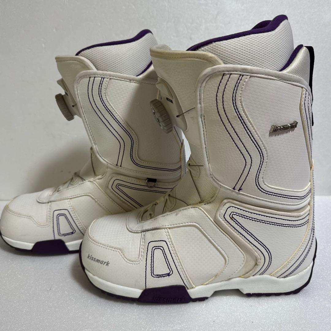 美品24.5cm スノーボードブーツキスマーク白色ホワイトレディース女性初心者