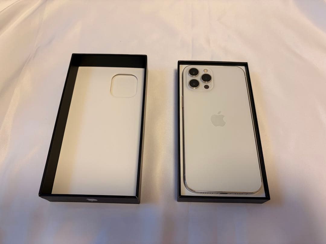 iPhone12 Pro Max 512G シルバー