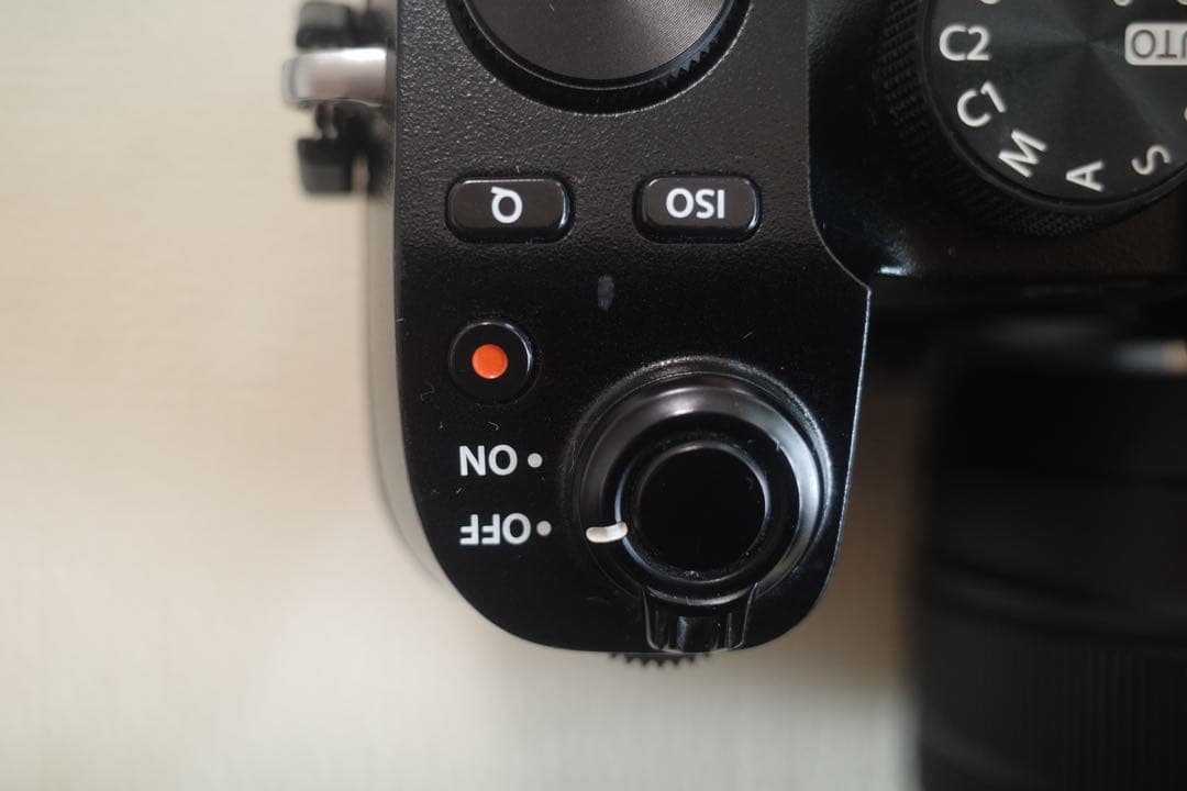 Fujifilm X-S10 ミラーレス一眼