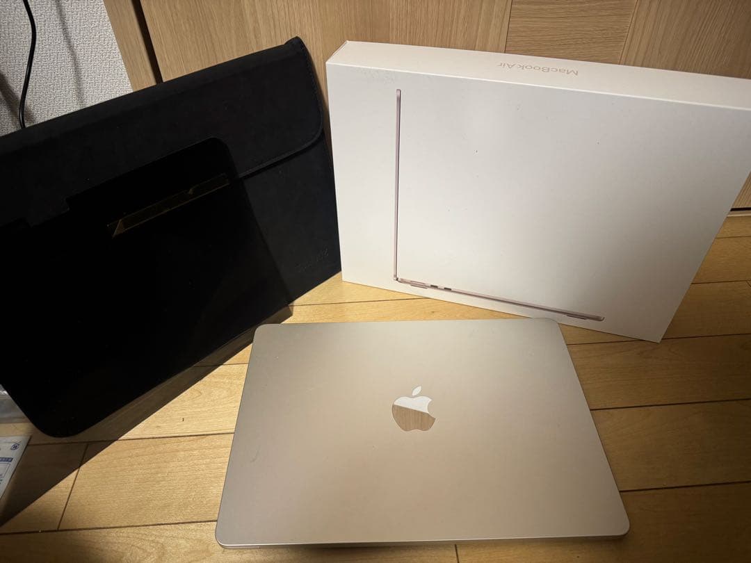 MacBook Air M2 スターライト