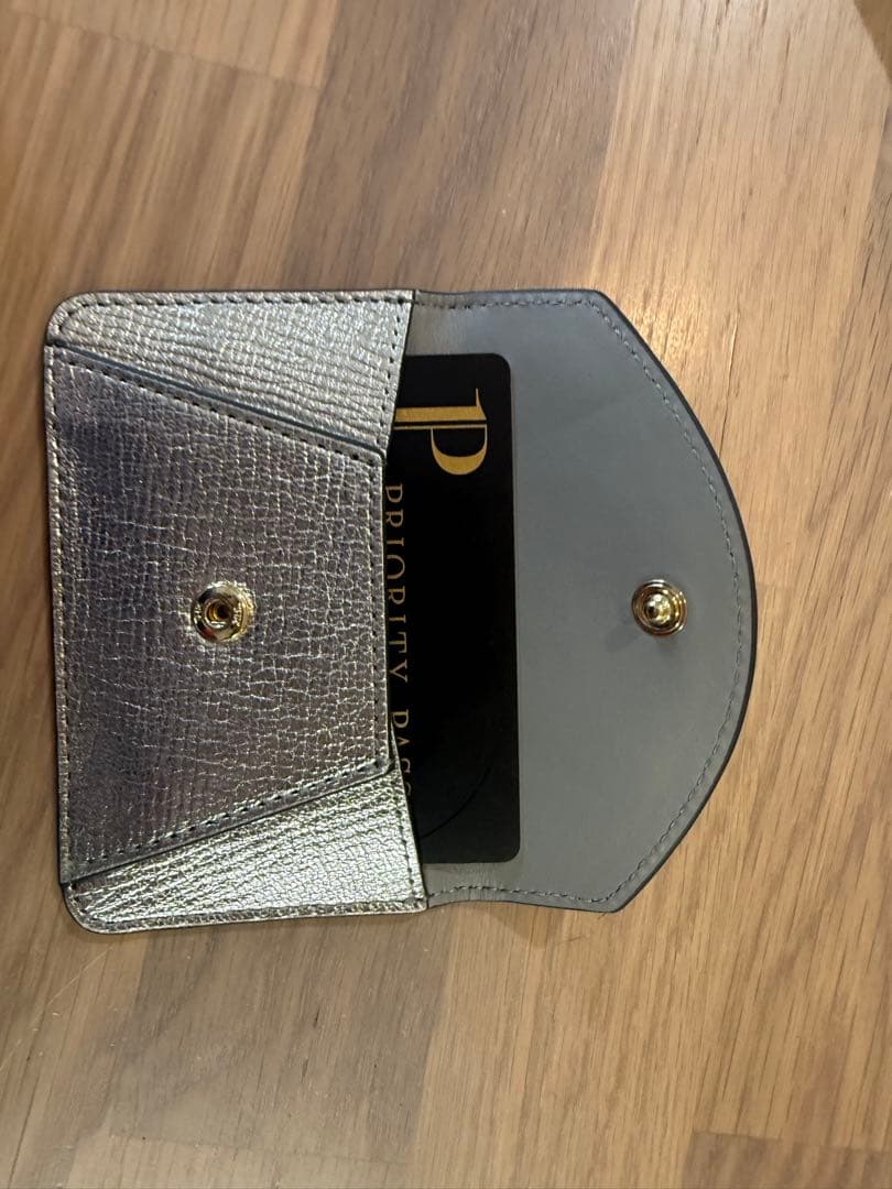 新品ANYAHINDMARCH スマホカードケース シルバー