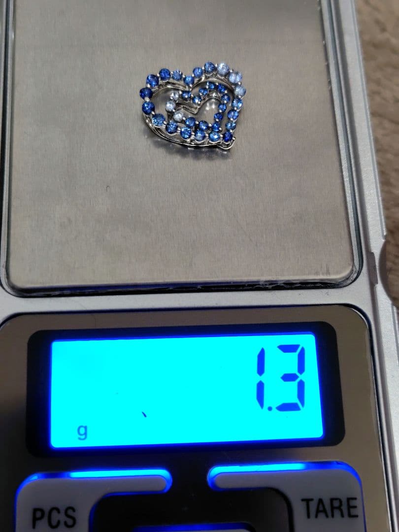 gstv　K18WG サファイアチャーム・ペンダントトップ　付属品なし