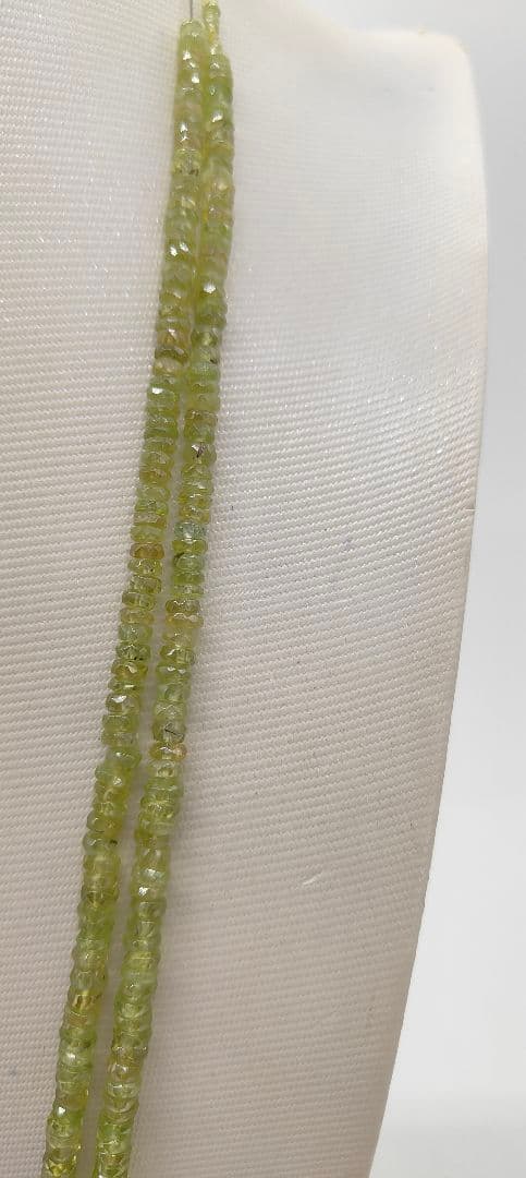 1810. スフェーンボタンカットグラデーション2本連売り