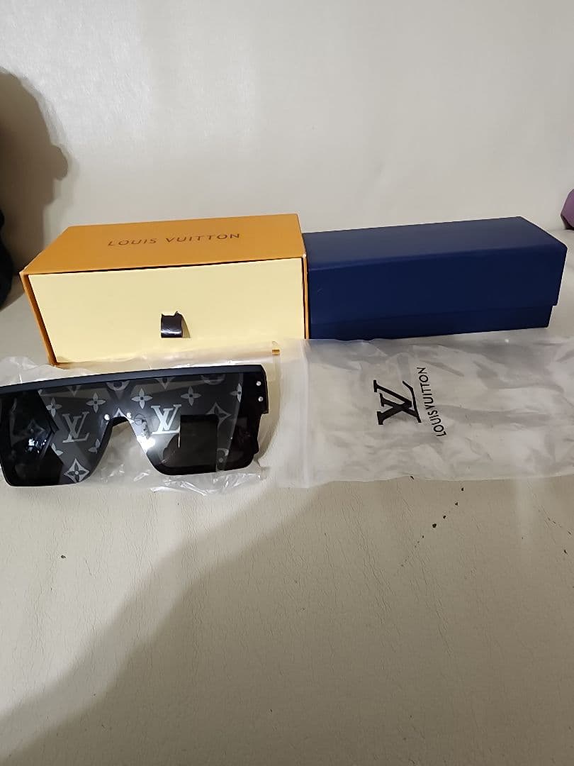 LOUIS VUITTON サングラス