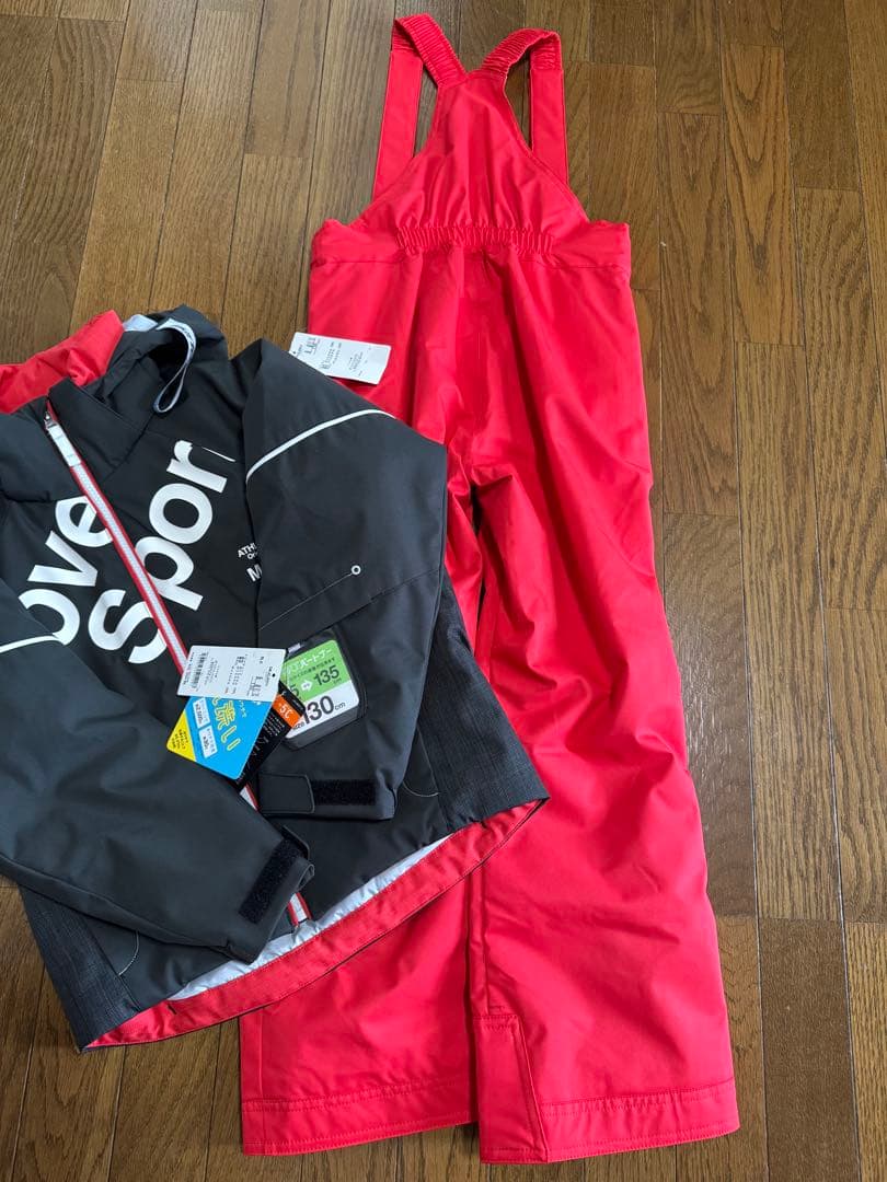 【新品未使用 タグ付き】デサント Move Sport スキーウェア130サイズ