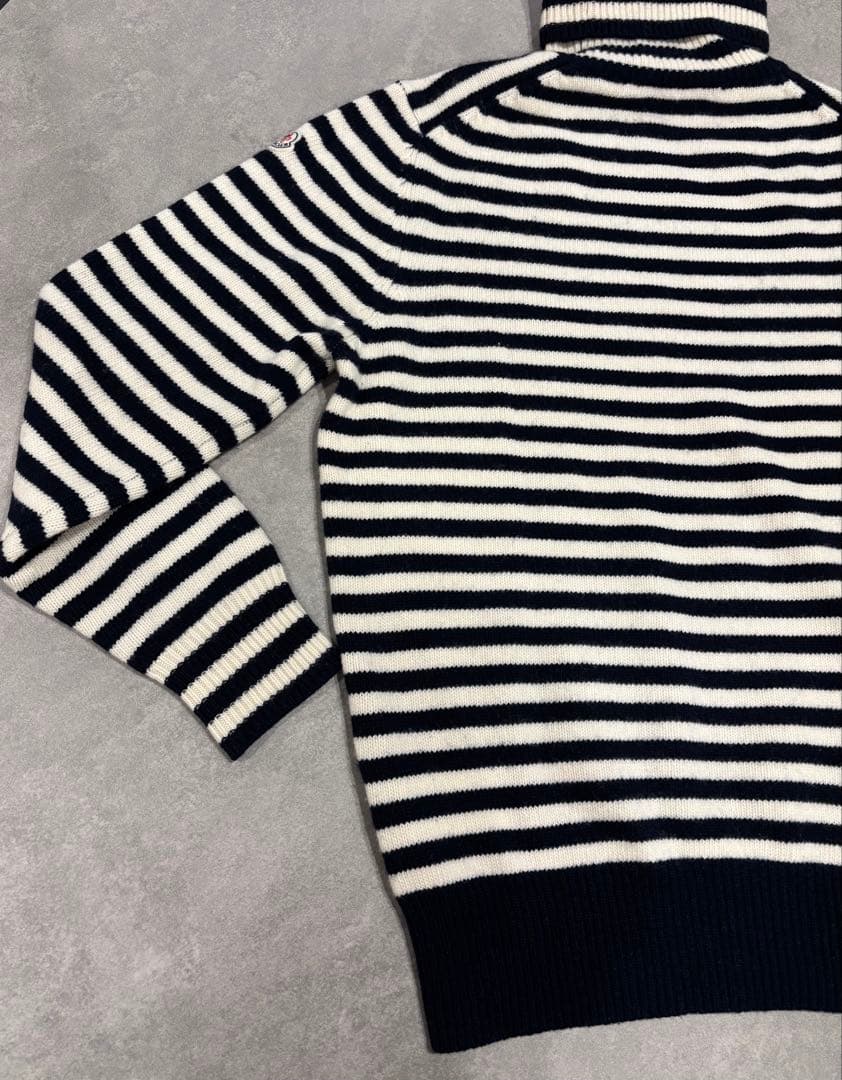 モンクレール　MONCLER ボーダータートルネックニット　ユニセックス