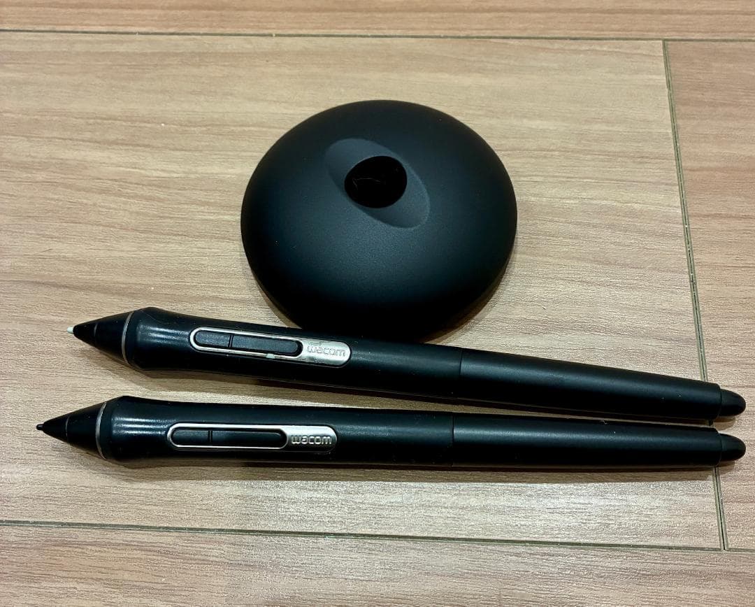 Wacom Cintiq Pro 24 DTK-2420/K0 エルゴスタンド付