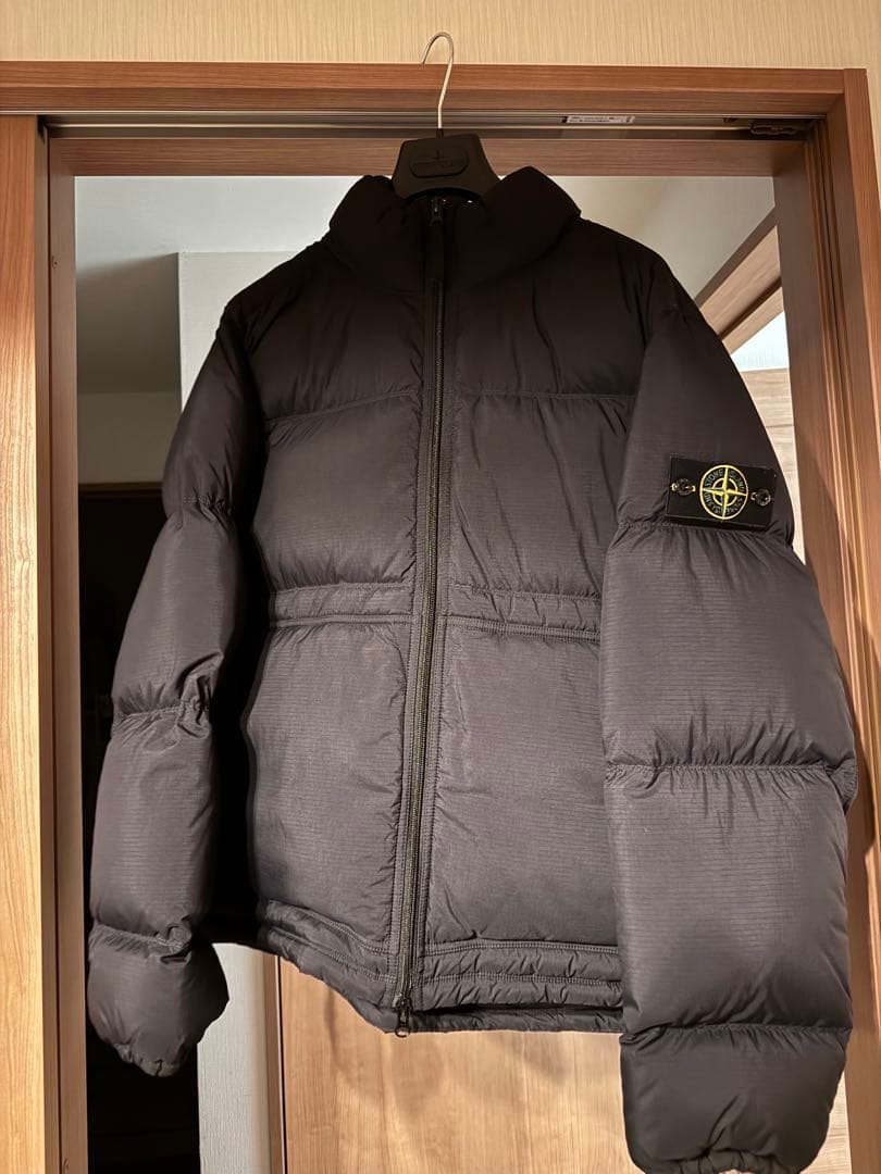 未使用2025モデルStone ダウンジャケット