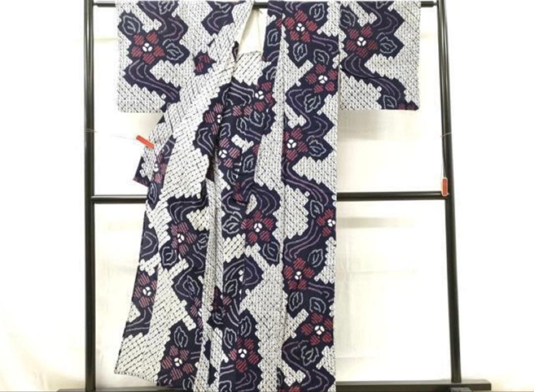 粋な大人の浴衣 高身長の方にも ◆ 有松絞り 流水花文 紫が効いたお洒落な色調