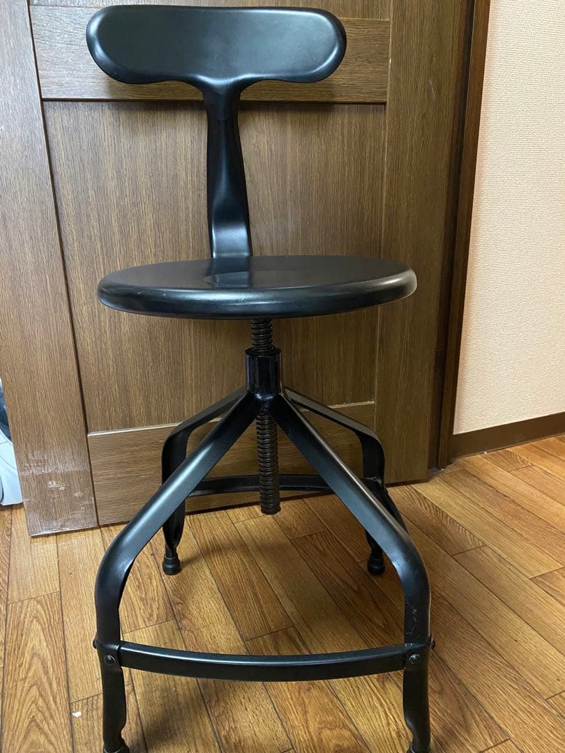 ニコルチェア　関家具　アイアン　スツール