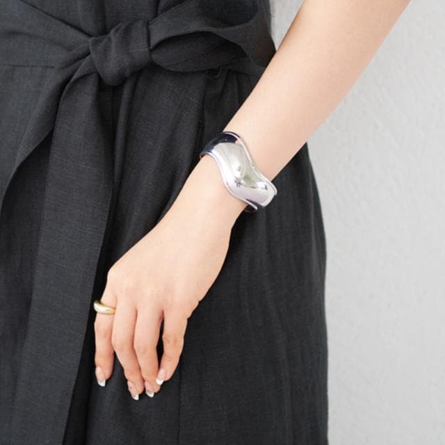 JAMIRAY ジャミレイ Wavy Silver Bangle カフバングル