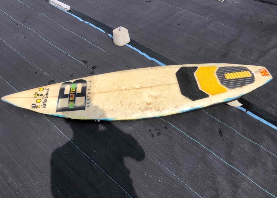 Hot Buttered ショートボード クリーム色