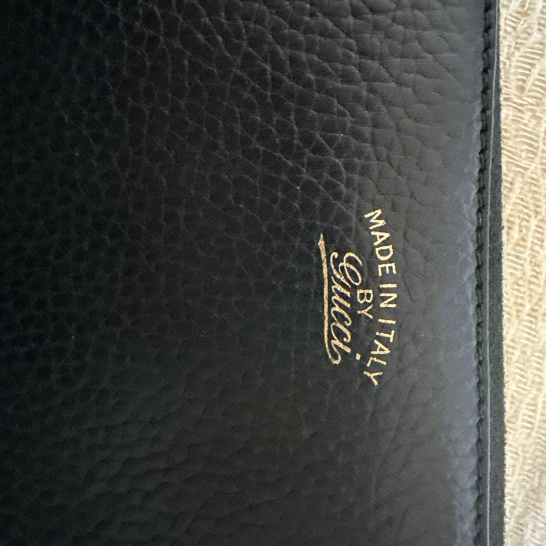 Gucci ブラックレザー 長財布 タッセル付き