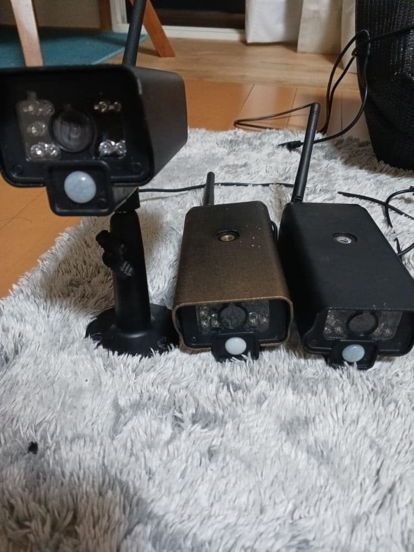 ELPA　防犯カメラ　ワイヤレス3台セット！ 格安！