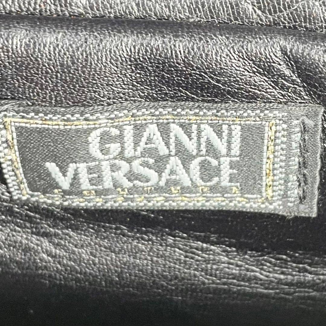 美品 ヴェルサーチ レザー ボディバッグ ロゴ金具 メデューサ ファスナー 黒