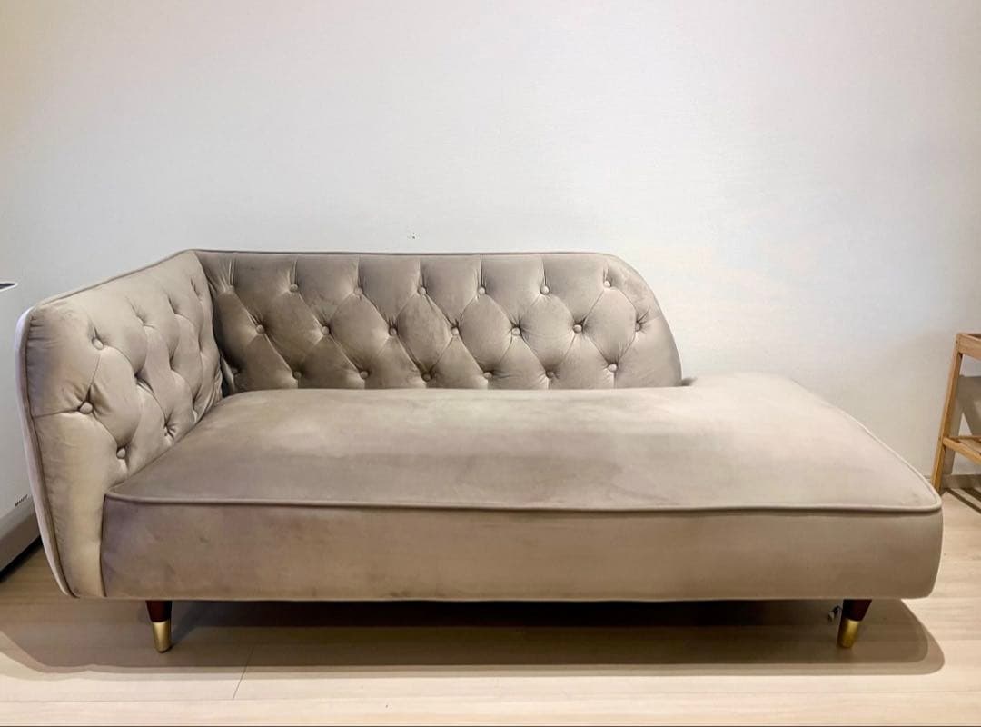 ロウヤ ソファ　2人掛けカウチソファ ベルベット調　グレー　LOWYA