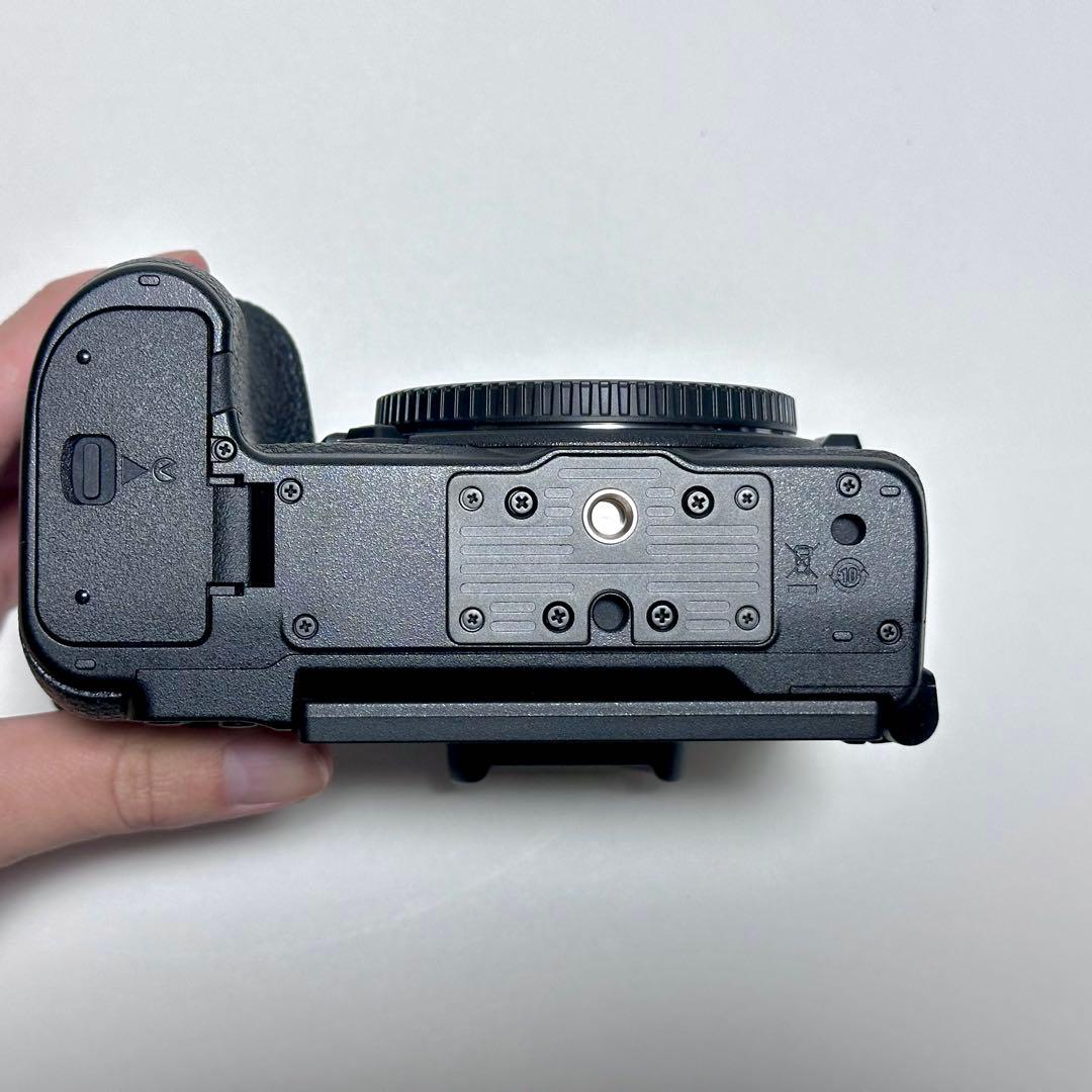 【極美品】Nikon Z5Ⅱ MH-25a SDカード2枚セット