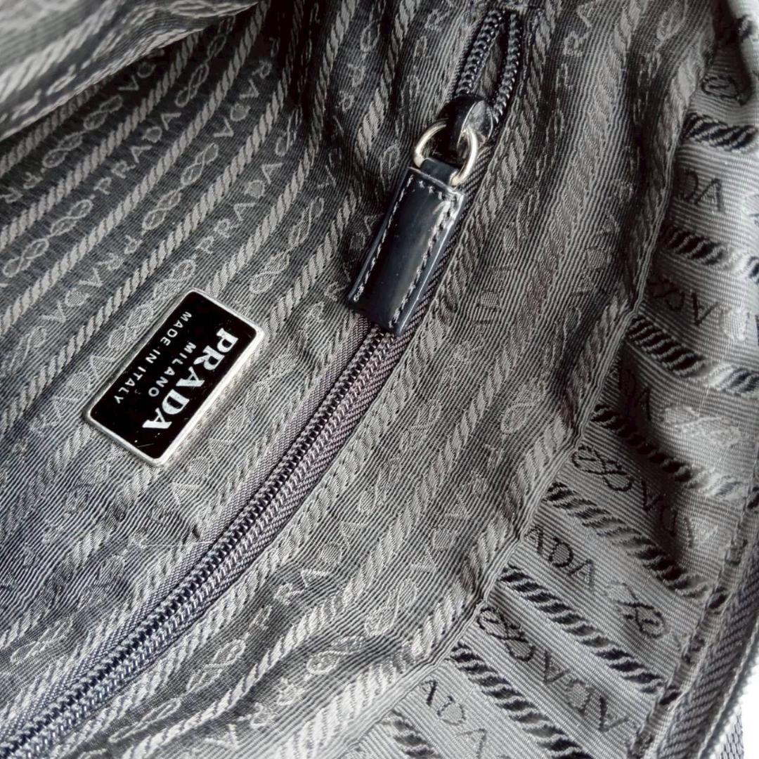 プラダ PRADA ナイロン ショルダーバッグ 黒 B7370 三角ロゴ