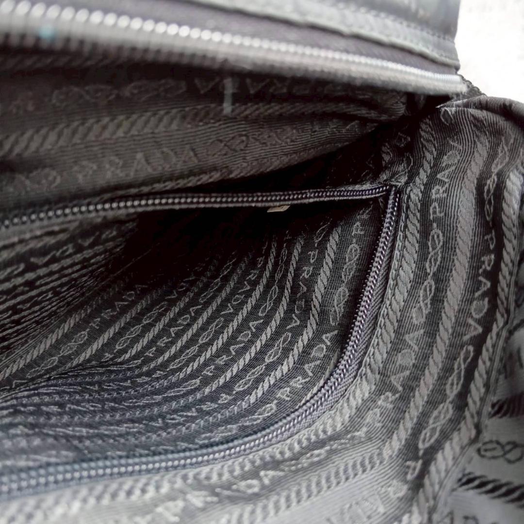 プラダ PRADA ナイロン ショルダーバッグ 黒 B7370 三角ロゴ