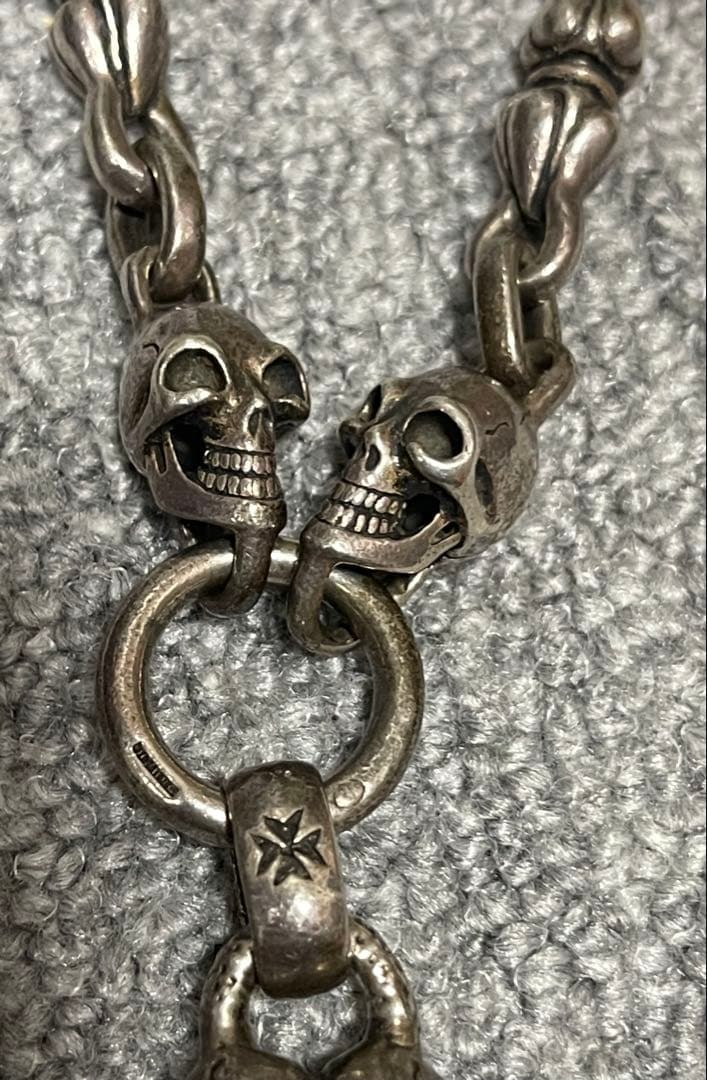 ガボールタイプ レザーウォレット クロスモチーフ スカルウォレットチェーン付き