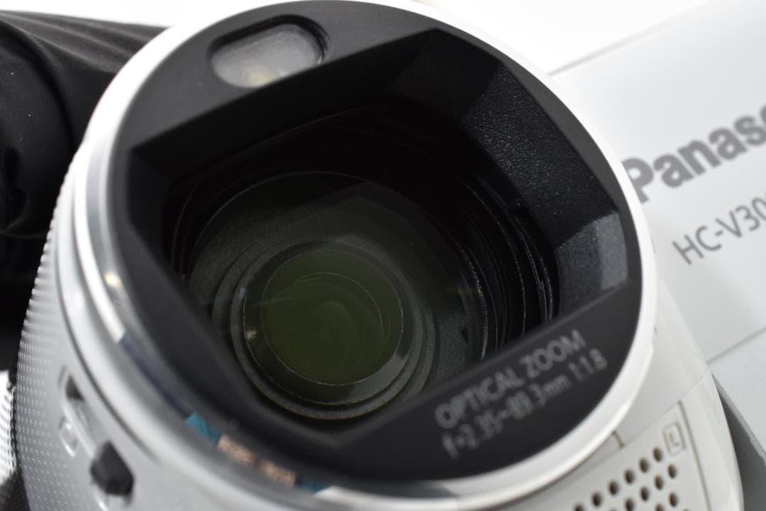 【美品】Panasonic ビデオカメラ HC-V300M　ホワイト　動作確認済