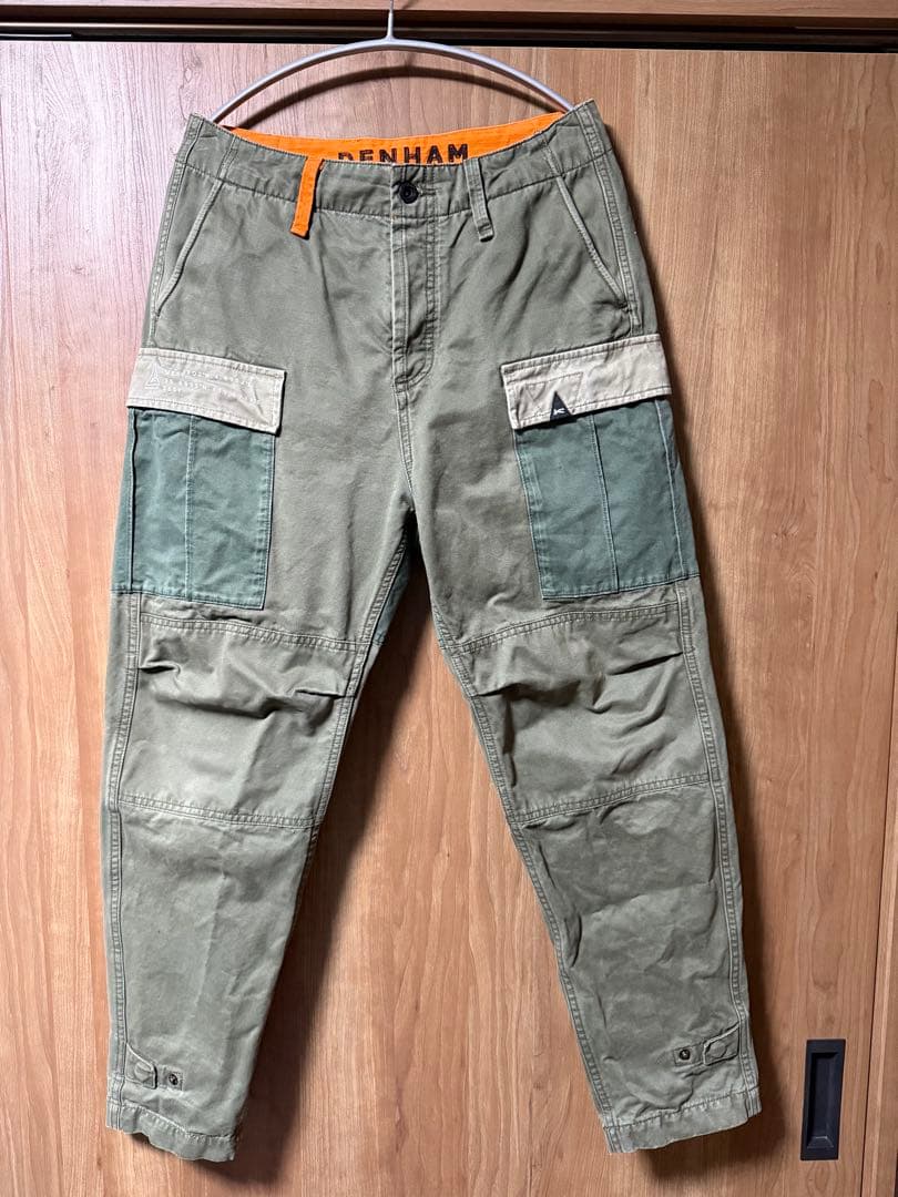 ドラゴン。カーゴパンツ ボトムスとフライトジャケット