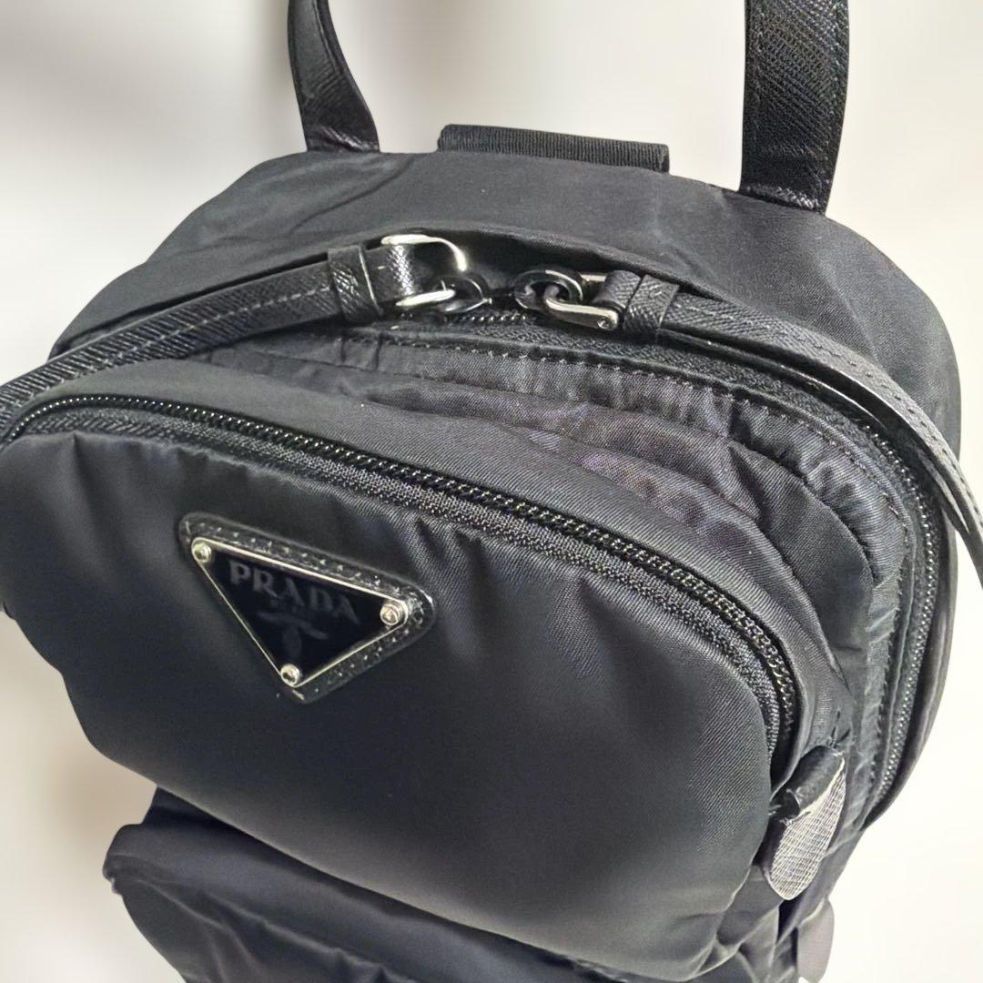 PRADA プラダ トライアングルロゴボデ イバッグショルダーバッグ