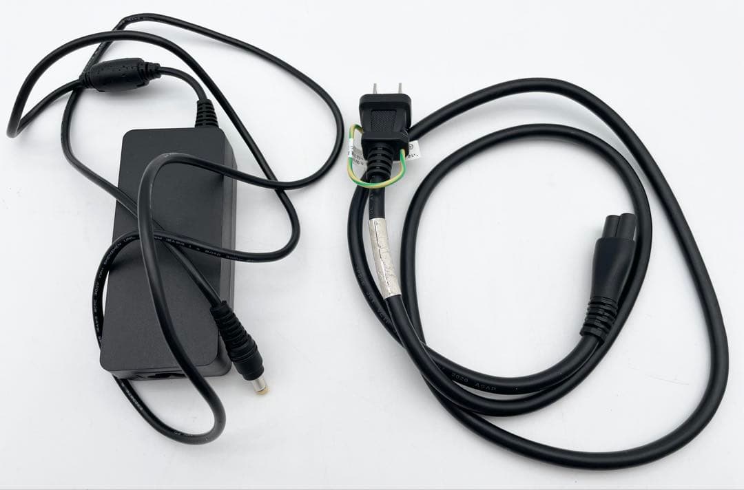 【XGIMI】 ポータブルプロジェクター （スタンド付き）