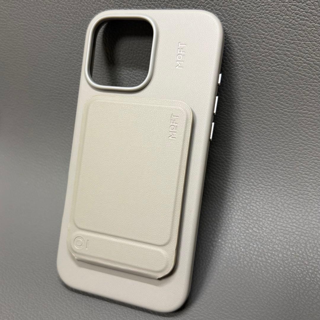 MOFT【ケース×スタンド】iPhone16ProMax 七変化マルチスタンド