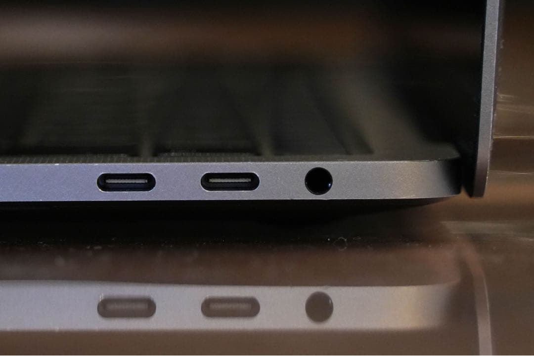 Apple MacBook Pro 13インチ 2020 1TB Corei7