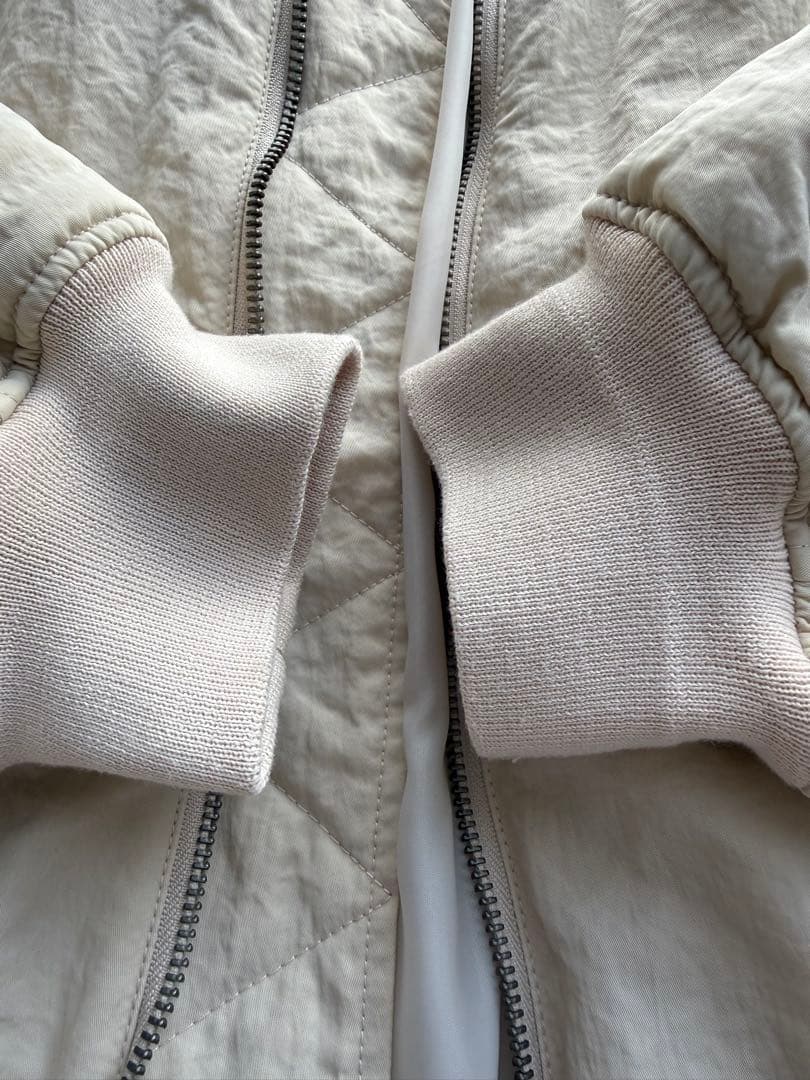 【美品】DISCOAT ディスコート メモリーボンバーブルゾン　アイボリー