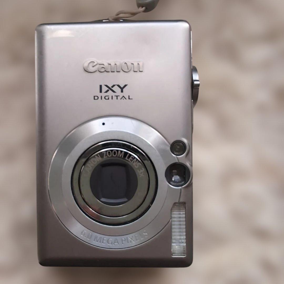 デジカメ　CANON IXY70 バッテリー、取説、充電器、SDカード