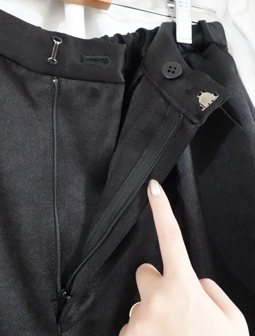 カレンソロジー curensology ダブルサテンタックパンツ 黒