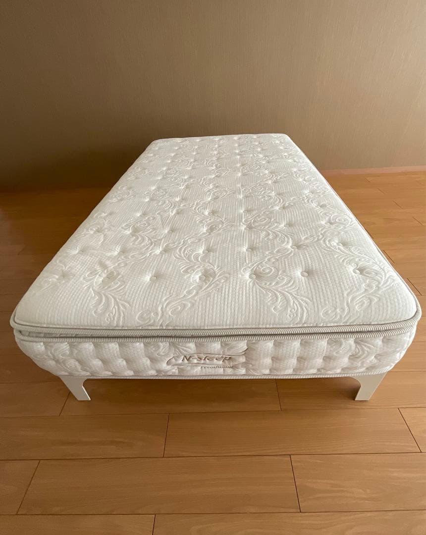 ニトリ　セミダブルマットレス(Nスリープ プレミアム P3-03) 美品